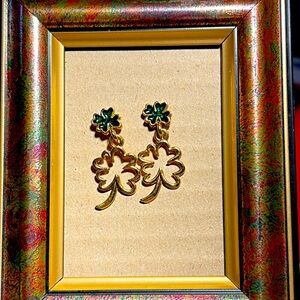 Green & Gold Dangling Shamrock Earrings NWOT